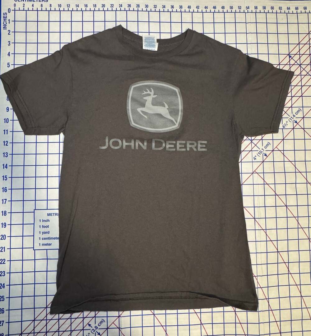 Kids small John Deere Gray Logo Short Sleeve T-Shirt